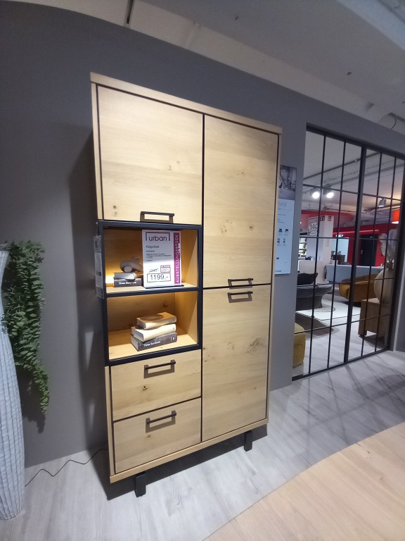 Schrank Ridgefield