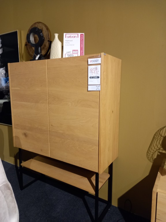 Highboard Carving
