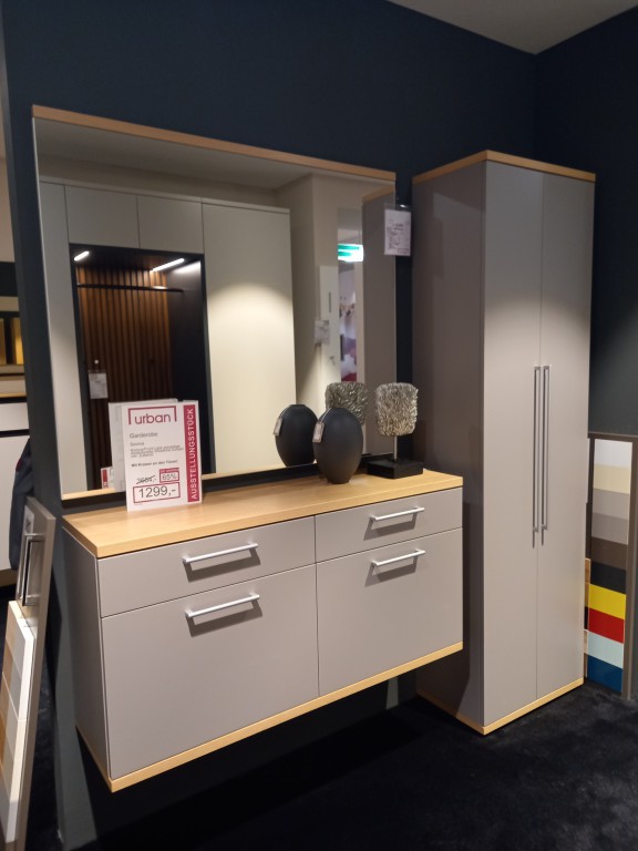 Garderobe Savina
