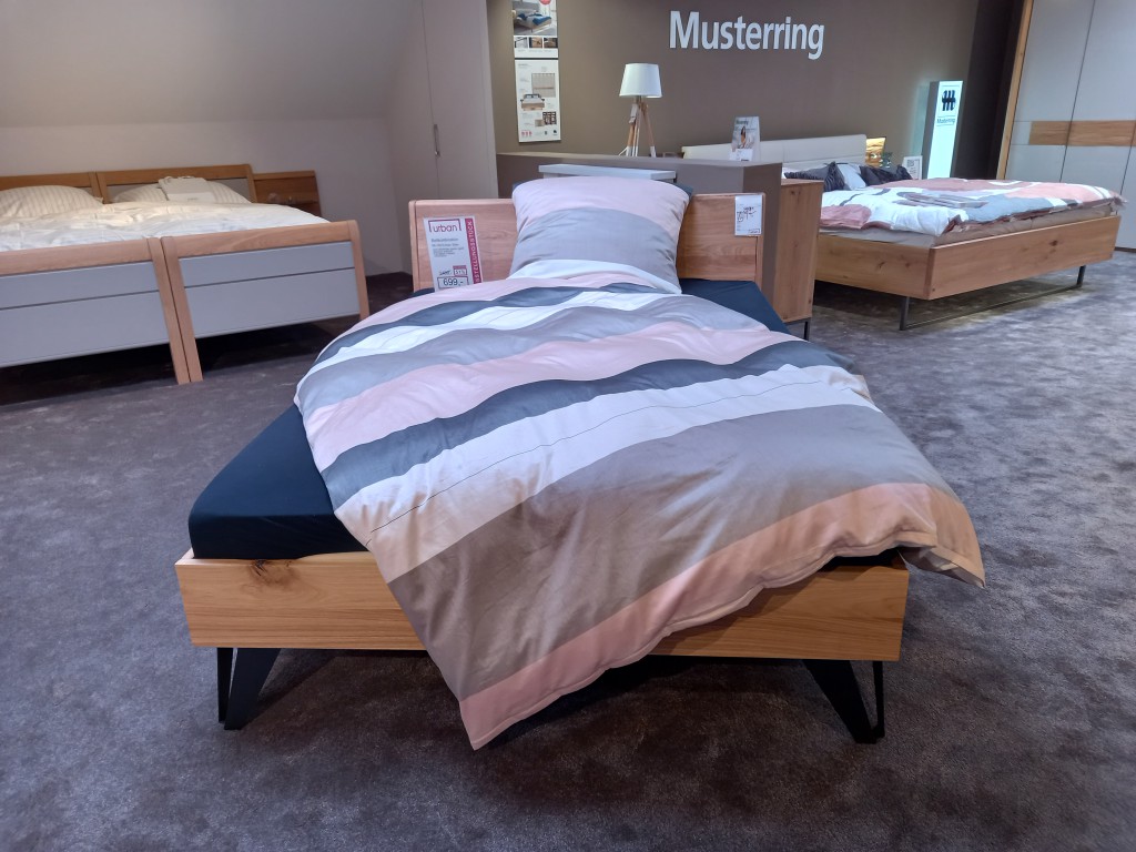 Bett BE-0823